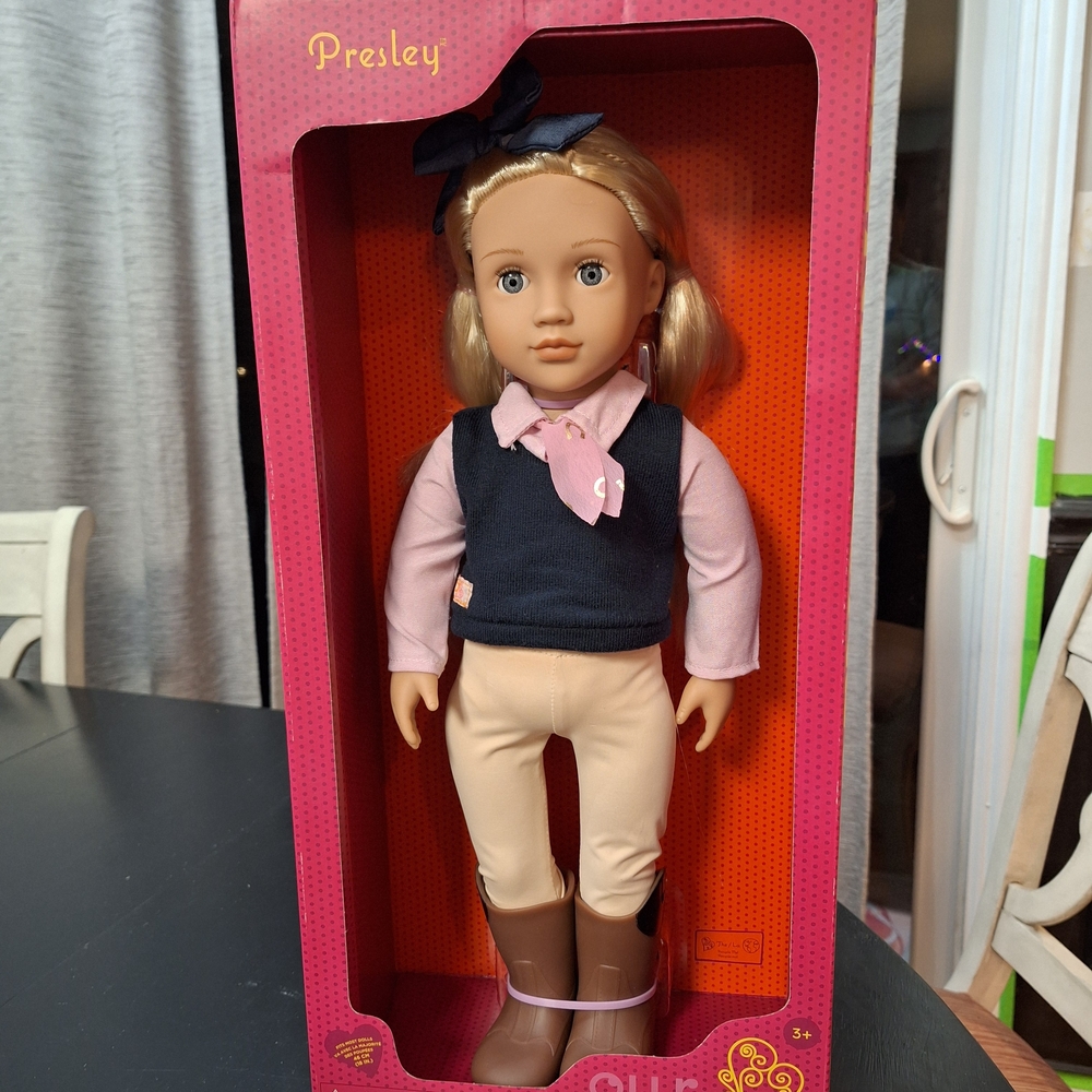 Presley Doll with 2 Horse Set - Picture 2 of 5